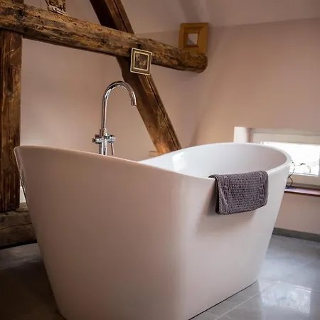 Cista Desetka! - Sa Garaznim Mestom Apartment Novi Sad