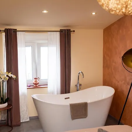 Cista Desetka! - Sa Garaznim Mestom Apartment Novi Sad