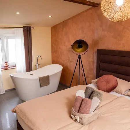 Appartement Cista Desetka! - Sa Garaznim Mestom *
