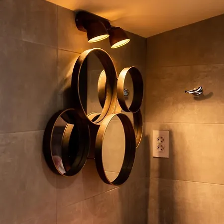 Cista Desetka! - Sa Garaznim Mestom Apartment